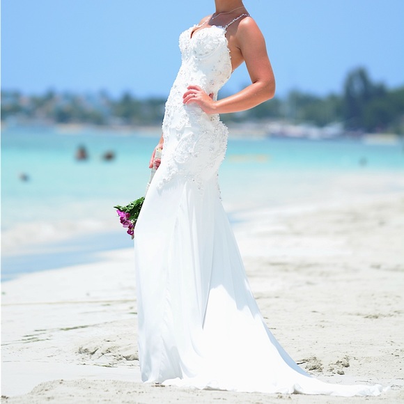 Sottero and Midgley Wedding Gown with beaded detail - Picture 4 of 15